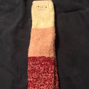 🆕Pointe Studio Aloe Infused Cozy Socks
